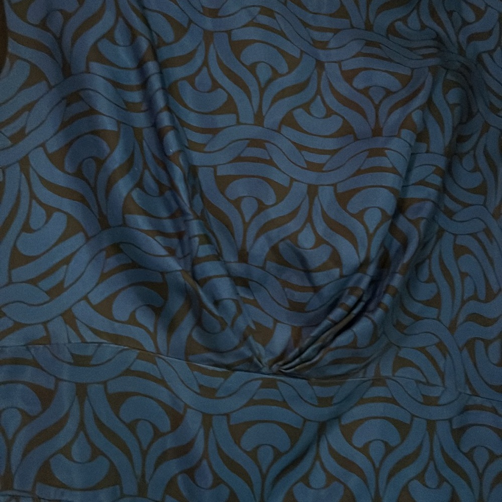 Banana republic size 4p silk modern swirl dress - Picture 2 of 7